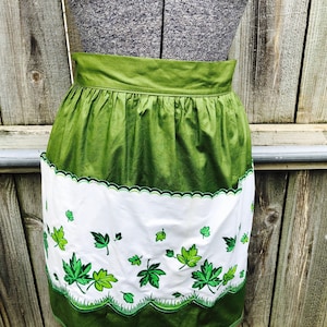 Vintage Half Apron, Cotton, Pleated, Green Apron with Large White, Vivid Green Leaf Pattern Fabric Divided into Three Scalloped Pockets