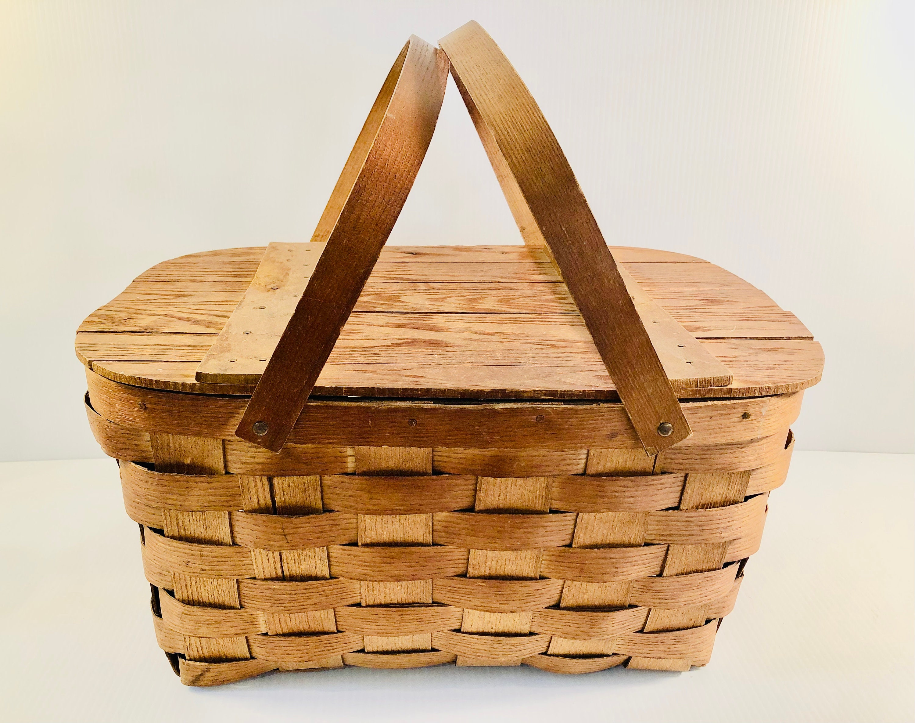 Antique/vintage Woven Slat Picnic Basket With Hinged Wood Lid 