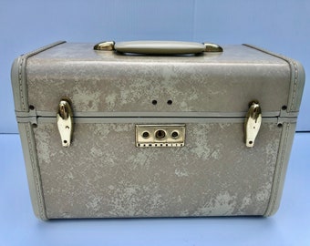 Vintage Train Case, Samsonite Streamlite, White Marble Vintage Luggage with Interior Mirror & Pouch, Knobbed Feet, Double Clasps, MCM Travel