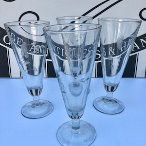 Vintage 1970s Set of 8 Glass Pilsners w/ Etched Flower + Leaves, Footed Stems, Princess House Heritage Floral Glasses, Shabby Chic, Elegant