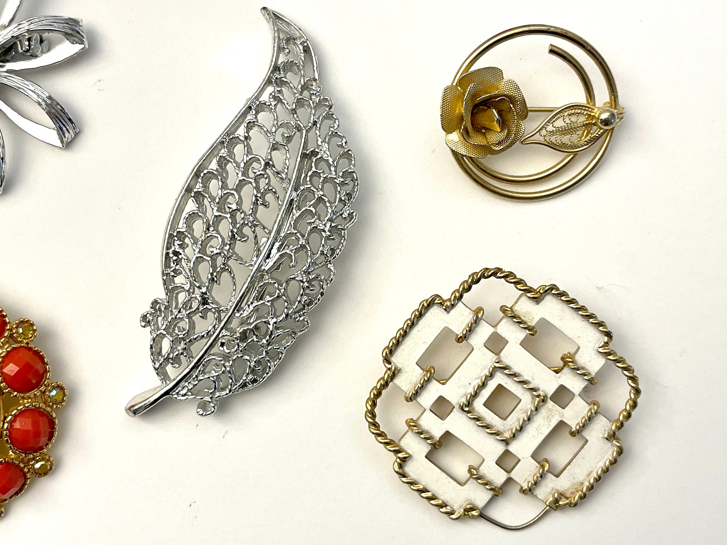 * vintage brooch ୨୧ *✵ ヴィンテージ ブローチ (f) s-l400.jpg