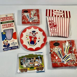 Lote de fiesta de circo vintage, pajitas de carnaval, invitaciones para fiesta de Ringling Bros. & Barnum y Bailey, platos de payaso, servilletas de circo, cajas de recuerdos