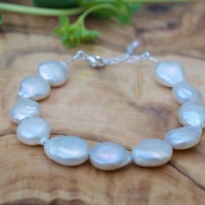 White Coin Pearl Bracelet