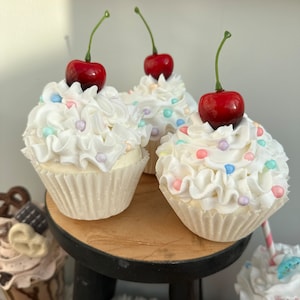 Fake bake faux cherry cupcakes