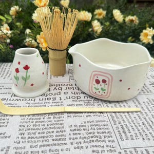 Cute red floral ceramic matcha bowl set, Handmade matcha bowl set, 500ml matcha set, Customizable matcha bowl set