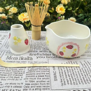 Strawberry Matcha Bowl, Personalized Matcha Set, Handmade Drawing Strawberry Matcha Bowl, Handmade Customized Matcha Bowl