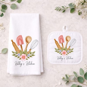 Personlig blommig kökspresent, anpassad kökshandduk och grytlapp, namngiven köksdekoration, inflyttningspresentidé