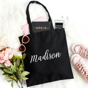 Personalized Tote Bag,Bridesmaid Tote Bag, Bridal Party Gift, Bridesmaid Proposal, Welcome Bag, Flower Girl Gift, Bachelorette Party Bags