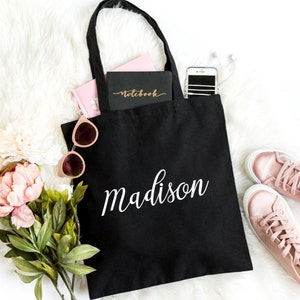 Brautjungfer Tote Bag, Brautjungfer Totes, Brautjungfer Geschenk Tasche, Bachelorette Party Gefälligkeiten, Brautjungfer Geschenk, Blumenmädchen Geschenk, Brautjungfer Geschenke