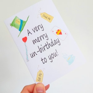 Alice nel Paese delle Meraviglie Merry Un-Birthday Handdrawn Style Card