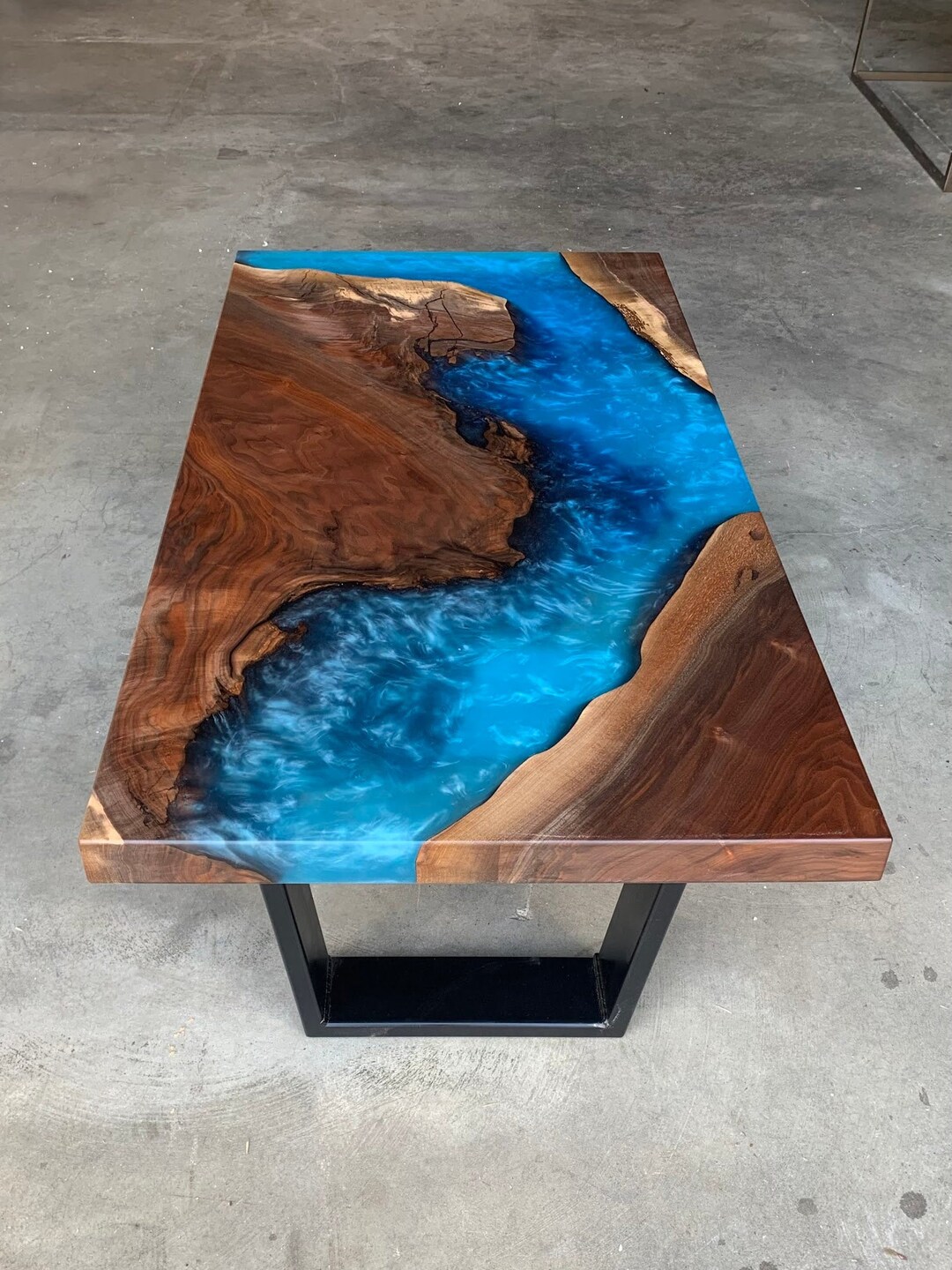 Black Walnut Rounds and Solid Black Epoxy Coffee Table – WoodLab