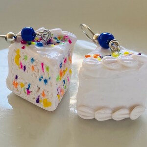 HAPPY BIRTHDAY CAKE EARRINGS main image 0