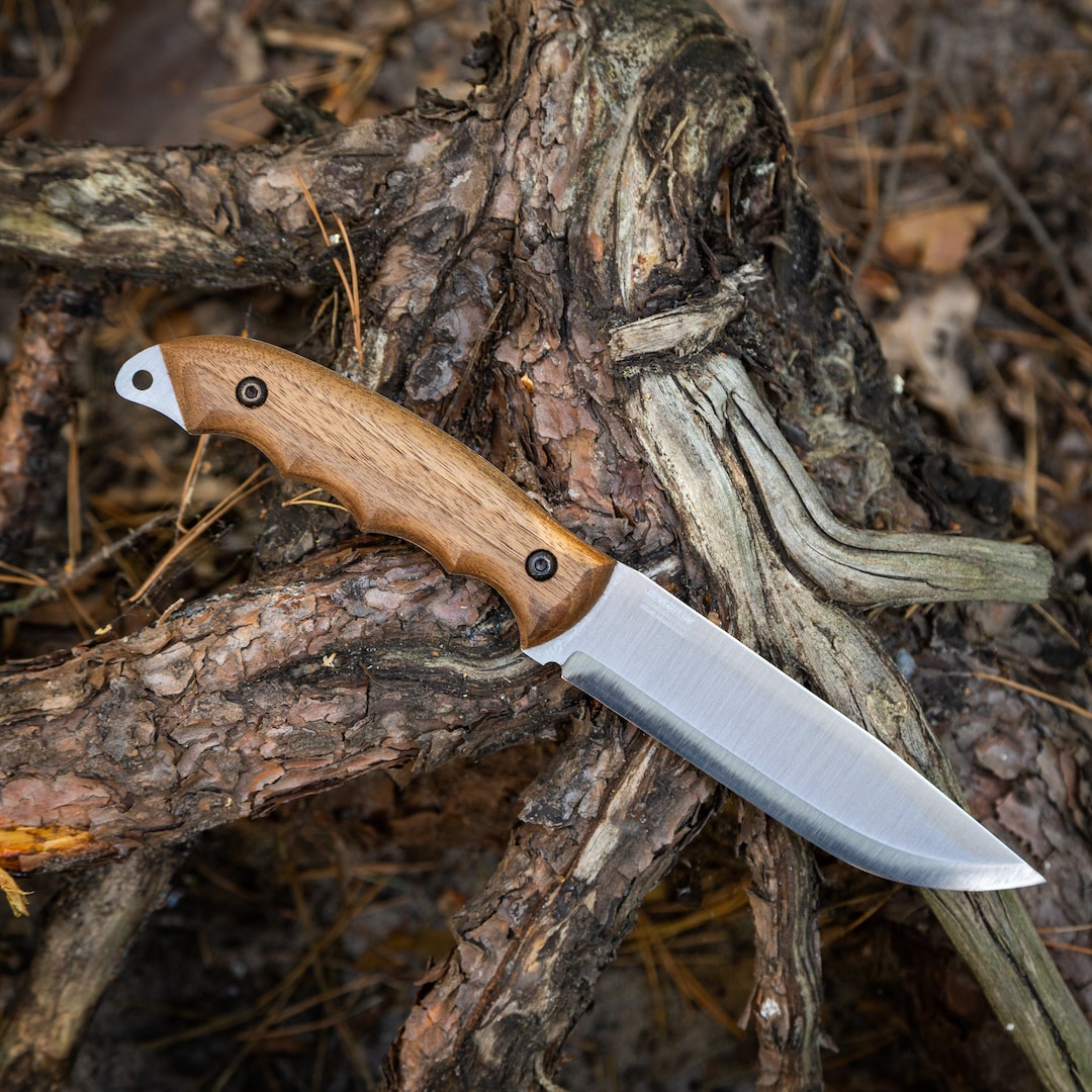 This Wooden Knife Claims to be One of the Sharpest in the World