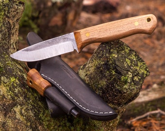 BPS Knives Bushmate Designed by DBK - Bushcraft Knife - Fixed-Blade Carbon Steel Knife with Leather Sheath and Firestarter - Full Tang Knife