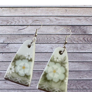 Earrings from vintage china plate, broken china jewelry, china earrings