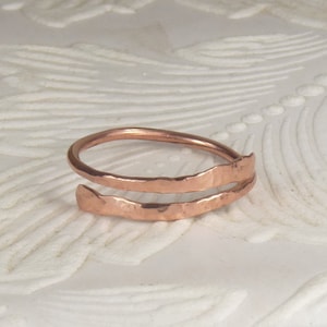 Copper ring, Copper Wrap ring,  Midi Ring, Hammered 16 gauge wire, Arthritis Ring