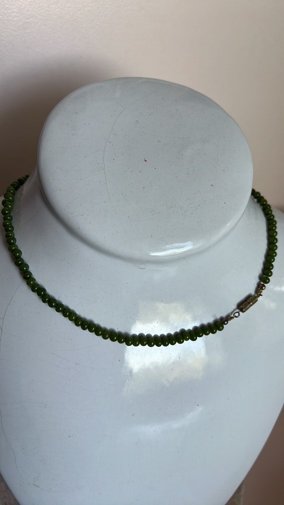 vintage small lake green jade necklace - image 3