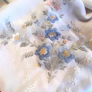 Vtg Embroidered Tablecloth 64&quot;x120&quot;