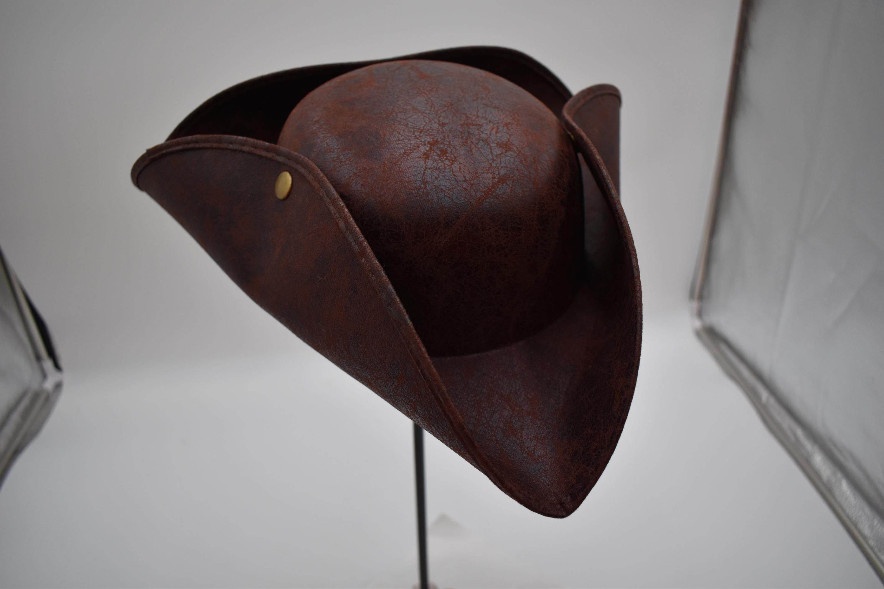 Unisex Adult Child Brown Pirate Tricorne Hat Tri-Corner Tricorn Faux Leather Colonial Halloween Cosplay Costume Accessory One Size