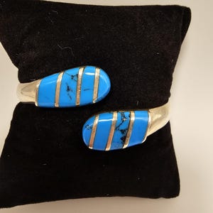 Vintage Taxco Mexican Sterling Silver  and Turquoise Hinged Bracelet