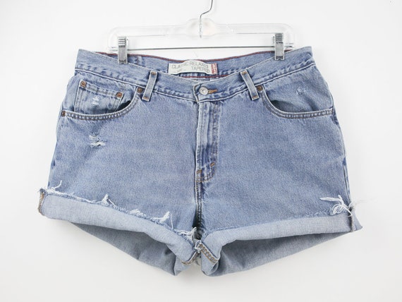levi high waisted distressed shorts