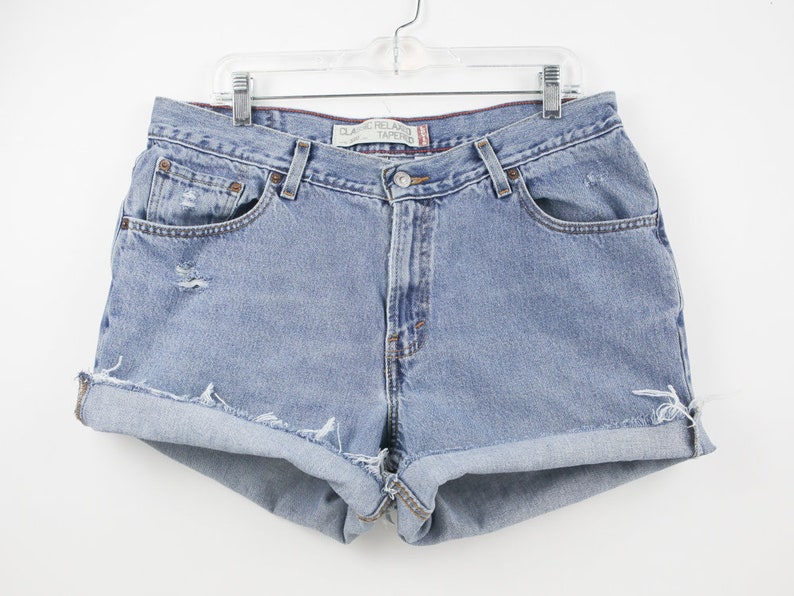 levi's frayed denim shorts
