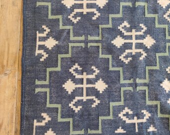 Handgeweven wollen dhurrie-vloerkleed: blauw en groen geometrisch platgeweven
