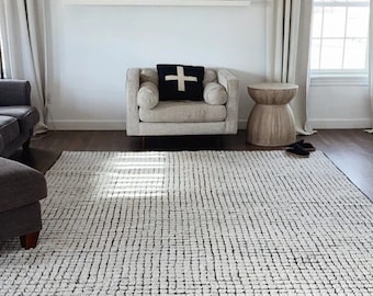 手織りの幾何学模様ウールラグ：ミッドセンチュリーモダングリーン