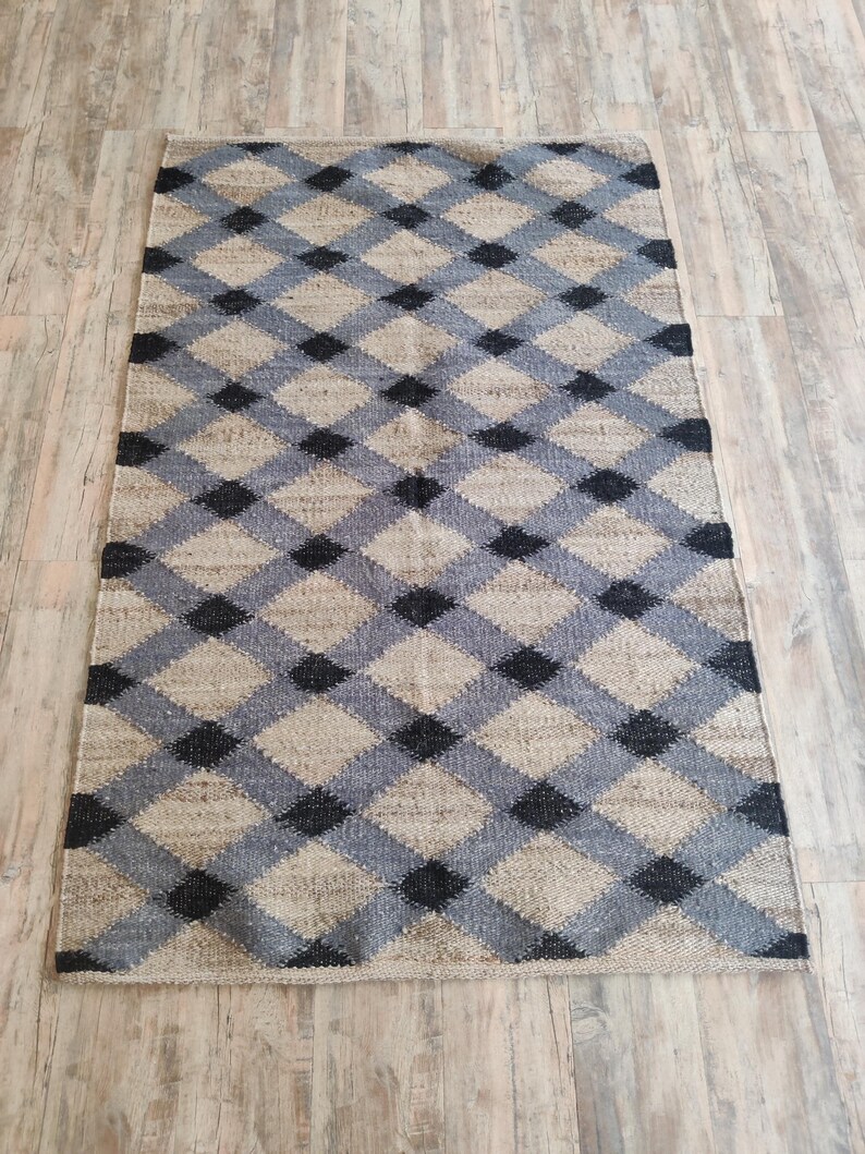 Handwoven Jute Hemp Rug, Black Grey Geometric Diamond Flatweave Carpet, Sustainable Natural Fiber Area Rug for Living Room 5x8, 6X9, 8X10, 
jute hemp rug,

geometric jute rug,

diamond pattern carpet,

natural fiber rug,

handwoven jute rug,

eco friendly rug,

sustainable floor rug,

neutral tone carpet,

boho farmhouse rug,

black grey jute rug,

flatweave area rug,

rustic decor rug