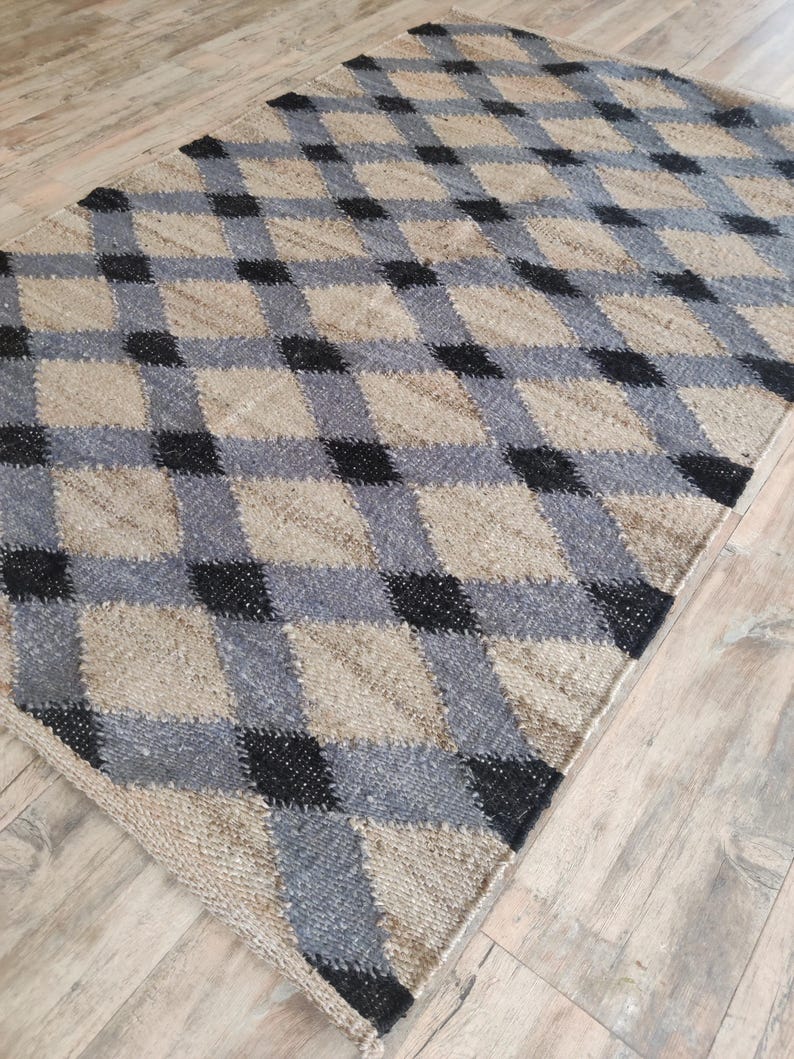 Handwoven Jute Hemp Rug, Black Grey Geometric Diamond Flatweave Carpet, Sustainable Natural Fiber Area Rug for Living Room 5x8, 6X9, 8X10, 
jute hemp rug,

geometric jute rug,

diamond pattern carpet,

natural fiber rug,

handwoven jute rug,

eco friendly rug,

sustainable floor rug,

neutral tone carpet,

boho farmhouse rug,

black grey jute rug,

flatweave area rug,

rustic decor rug