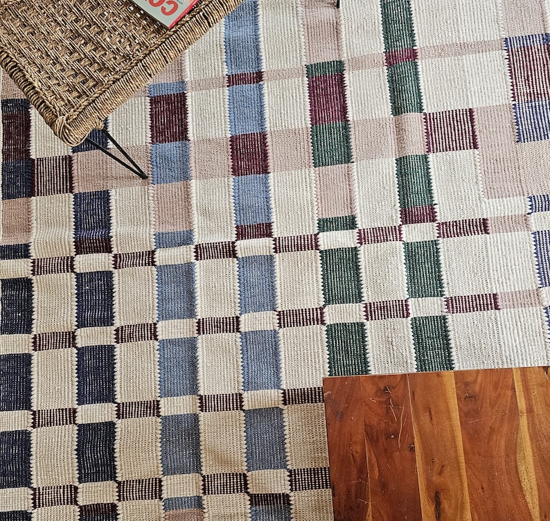 Handwoven Woolen Plaid Rug, Checker Home Decor Custom Area Rug, Bedroom And Living Room Rug, Elegant Checkered Pattern Rug, Wool Rug 8x10