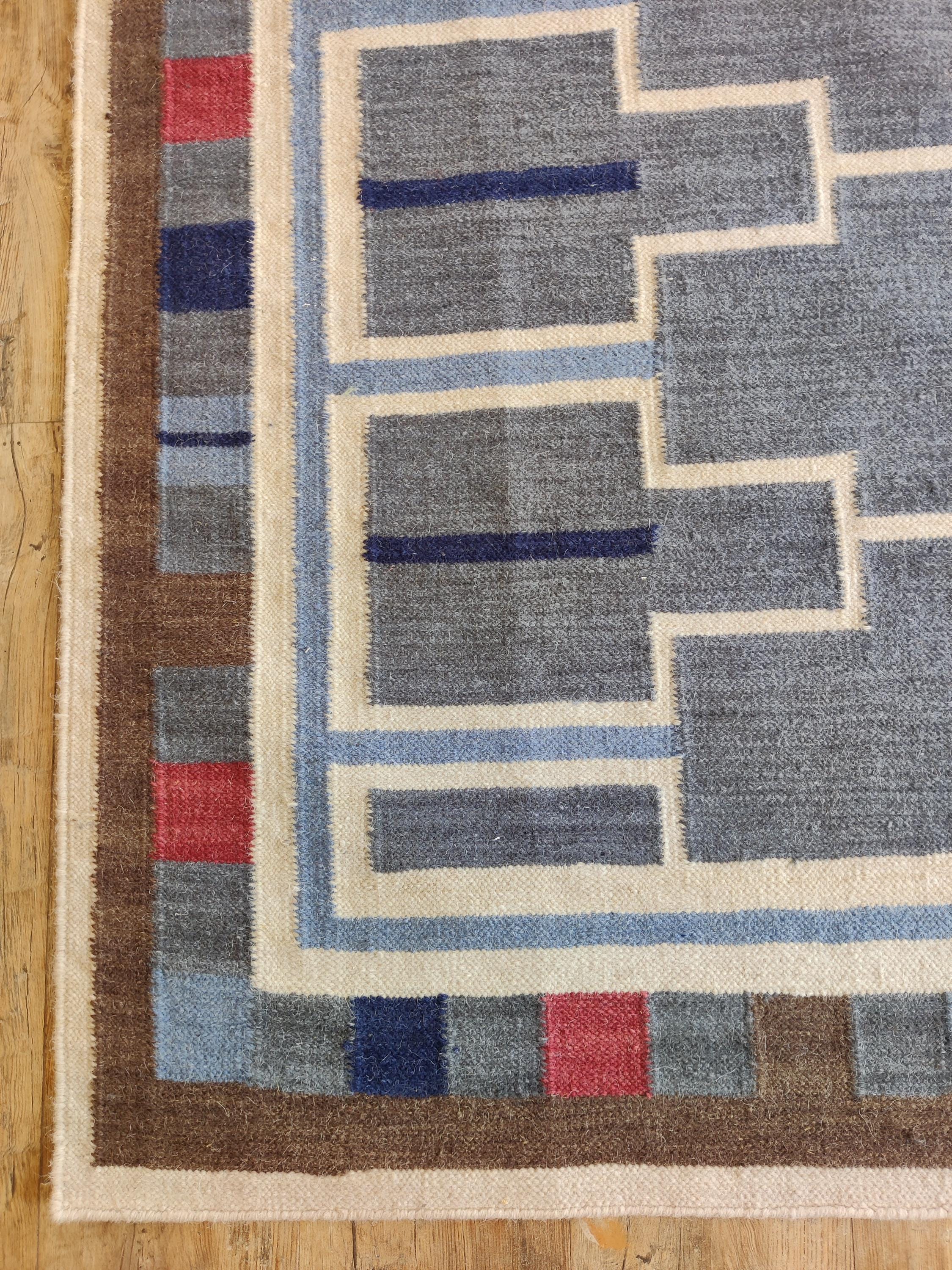 ブルーグレーの幾何学模様のキリムラグ：ヴィンテージのスカンジナビア