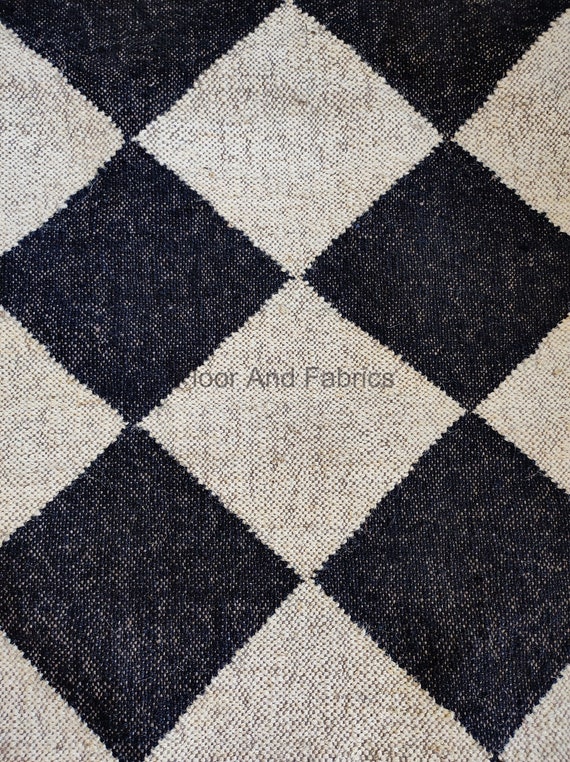 Black and white diamond rug deals