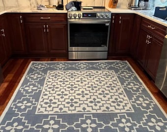 Blue and White Geometric Cotton Rug: Modern Flatweave Dhurrie