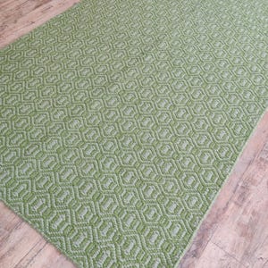 Green Swedish Scandinavian Design High-Quality Flatweave Wool Rug for Living Room, Bedroom, 8x10 Rug, Customize in all Size, Handloom Rug, Area Rug, Hallway Rug, Checkered Rug, Geometric Rug, 4x6, 5x8, 6x9, 8x10, 9x12 Ft Rug, Kitchen Rug, Boho Decor Rug, Home Decor Rug, Modern Rug, Premium Rug