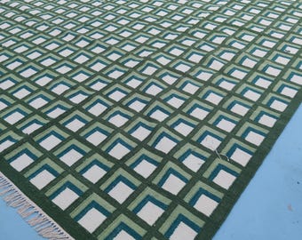 Alfombra de lana verde plana, alfombra geométrica tejida a mano para sala de estar moderna, alfombra ecológica de lana hecha a mano, decoración sostenible para el suelo.