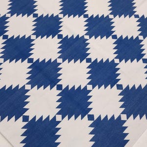 Alfombra azul y blanca, hecha a mano en algodón, con diseño geométrico, personalizada, de área, de algodón Dhurrie, para dormitorio, de 15 x 23 cm, 20 x 25 cm y 23 x 30 cm. imagen 7