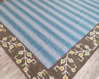 Handwoven Wool Dhurrie Rug: Floral Flatweave, Custom Size