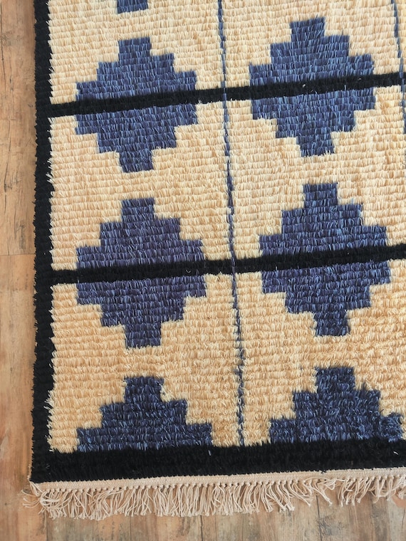 Home Decor Pet-Friendly Wool Rug, 8x10 Custom Blue And White Wool Area Rug, Handmade Boho Wool Rug Runner For Bedroom, Home And Living Room