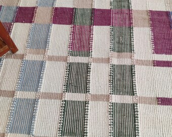 Hand Woven Wool Checkered Rug: Modern Multicolor Flatweave