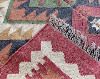 Handwoven Wool Jute Kilim Rug: Bohemian Nordic Design
