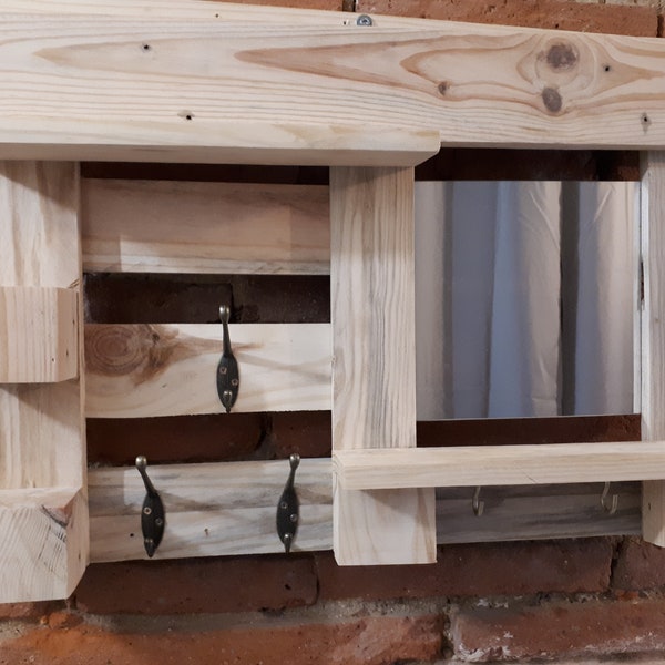 Porte manteaux brut 1 miroir en bois de palettes recyclées, porte serviettes