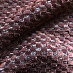 Red Wine Geometric Raised Cut Velvet Upholstery Fabric 54" afbeelding 4