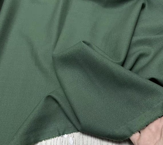 Green Crepe Worsted Wool fabric by the yard Suits Trousers Fabric