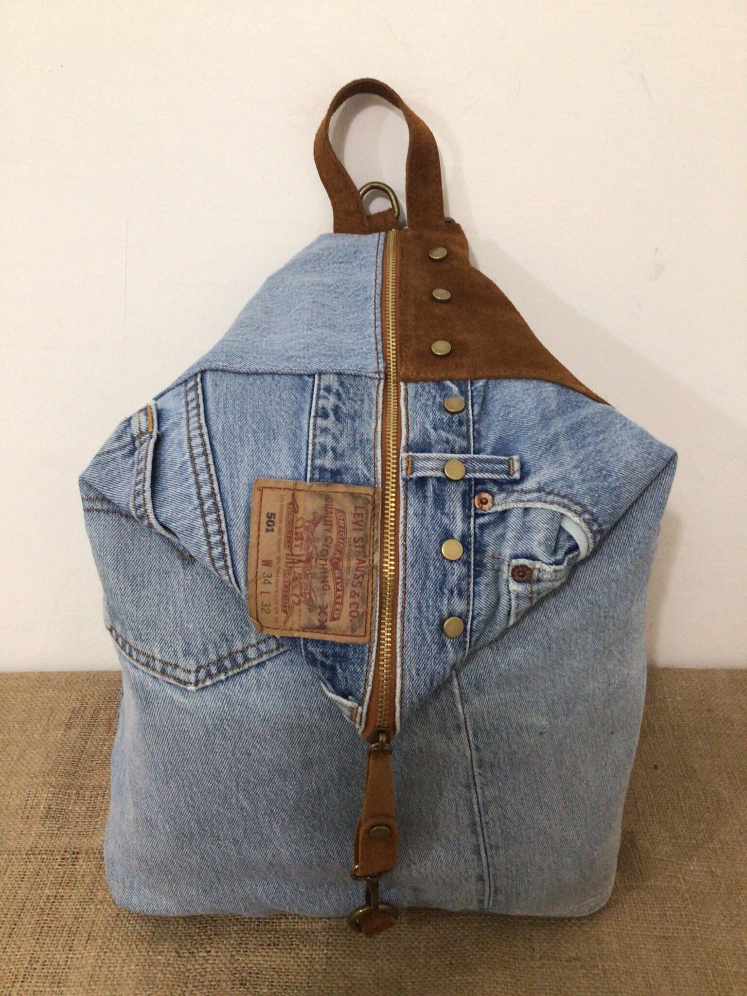 Sacca levis sale