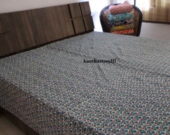 Floral Block Print Kantha Quilt Throw: Indian Cotton Bedspread - Queen/Twin