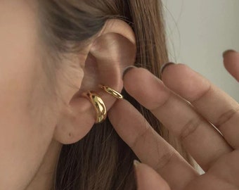 Puños de oreja de aro de titanio chapados en oro de 18K, estilo minimalista, manguito de oreja apilable, joyería hipoalergénica