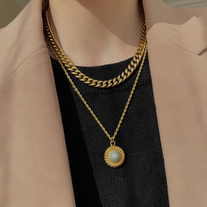 Twist Rope Necklace French Styled 18K Gold Plated Titanium Acrylic Pearl Pendant Necklace