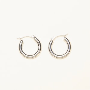 Classic 18K White Gold Plated Hoop Earrings, Simple Chunky Hoops Minimalist Silver