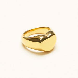 18K Gold Plated Heart Shaped Signet Ring, Wide Band Ring, Stackable Pinky Ring, Minimalist Style
